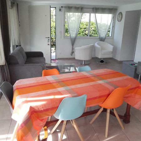 Au Domaine De Lea Apartment Hyeres Exterior photo