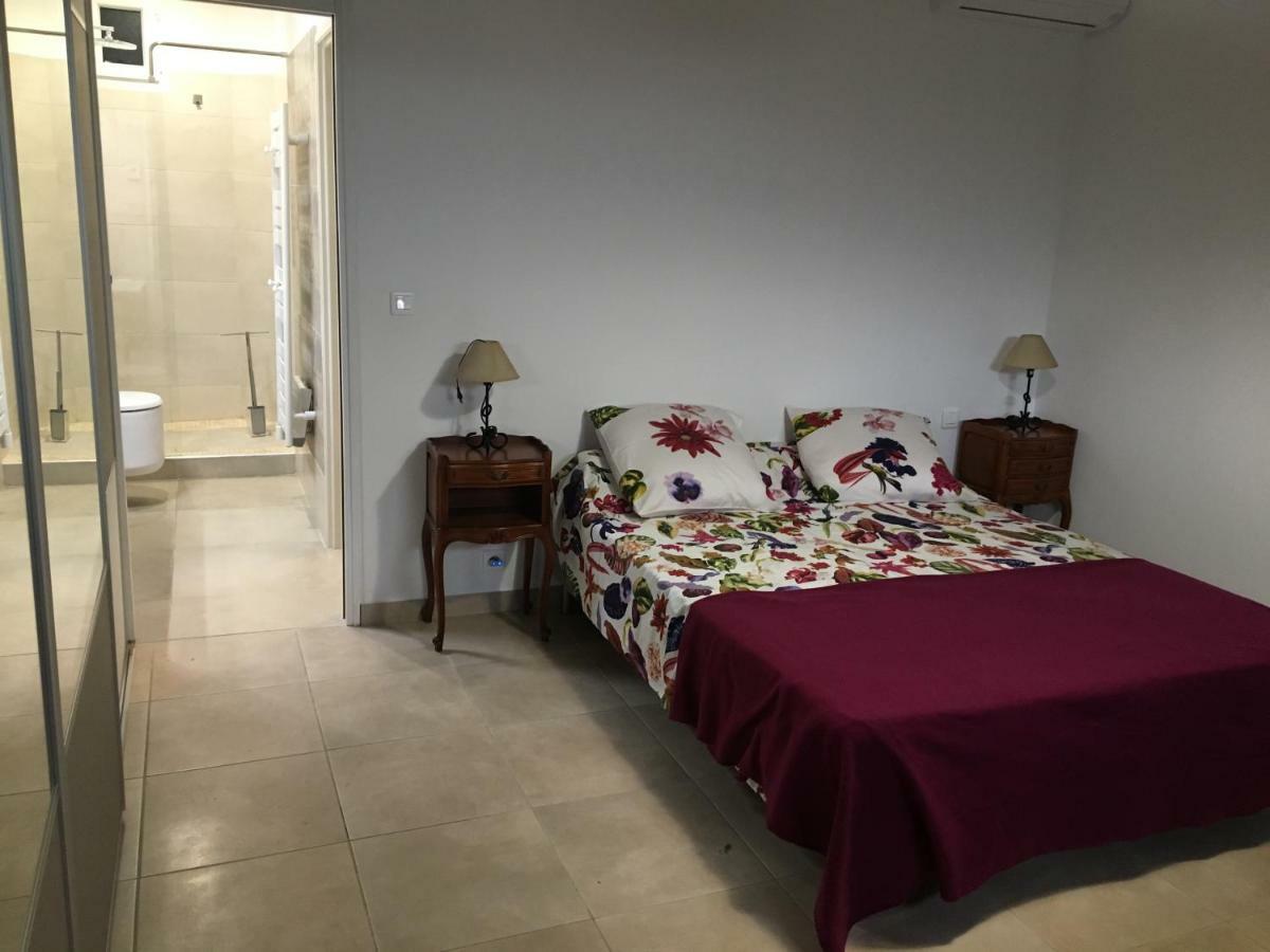 Au Domaine De Lea Apartment Hyeres Exterior photo